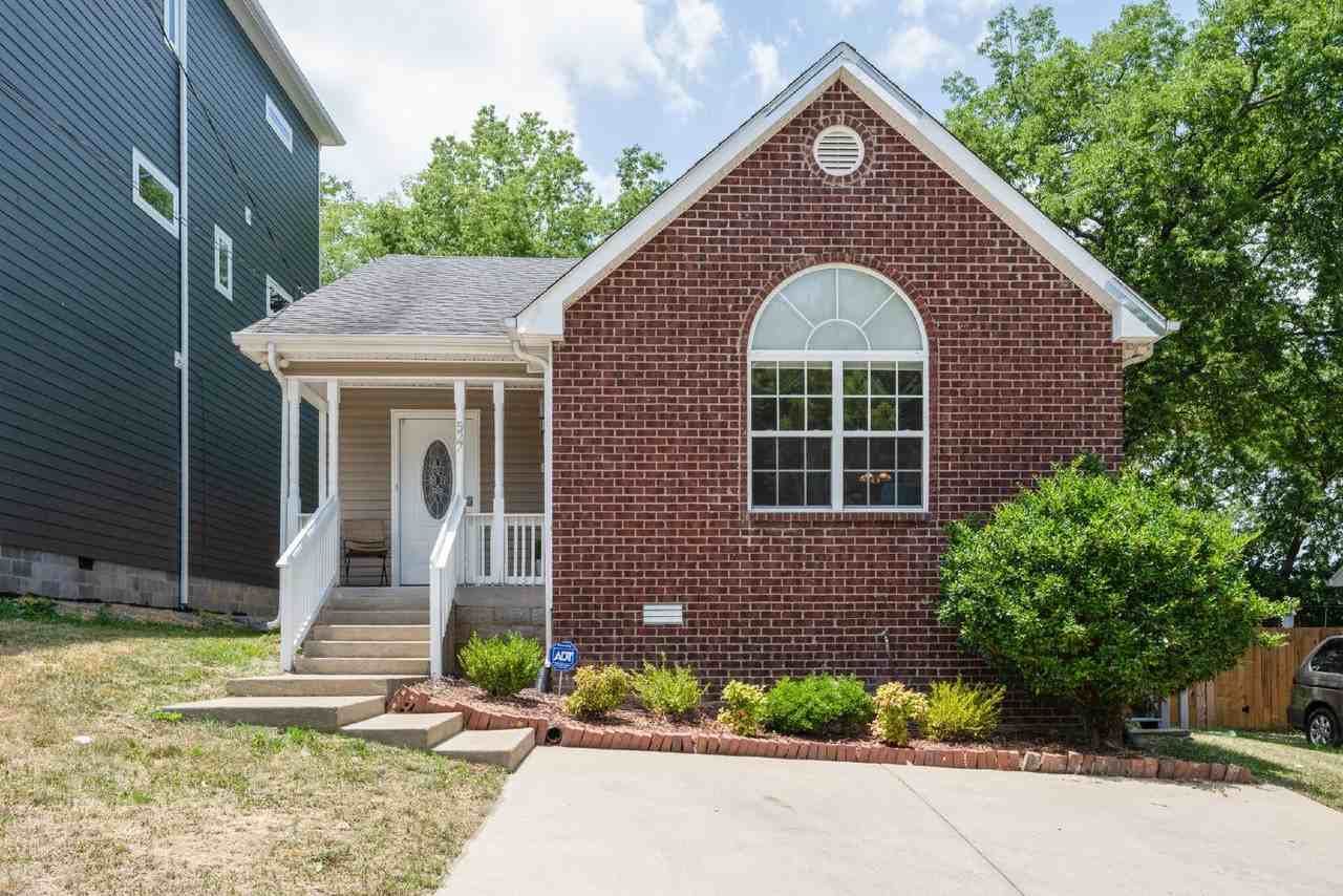 527 31st Ave N - Photo 2 of 31