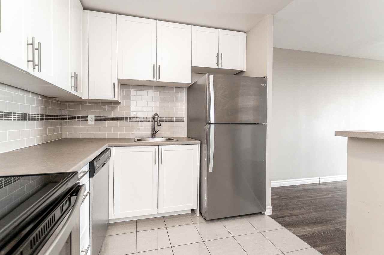 Centennial Park Place Apartments 131 Maxwell St, Sarnia, ON N7T 7N9