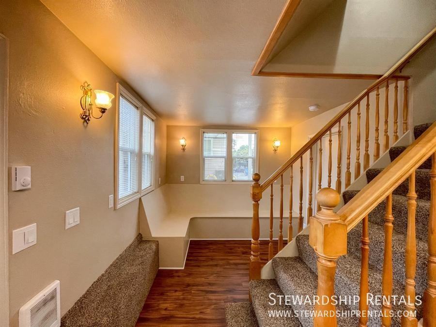 1472 E 19th Ave - Photo 2 of 25