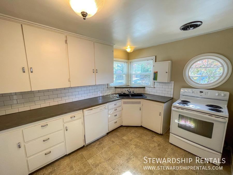 1790 Mill St - Photo 6 of 35