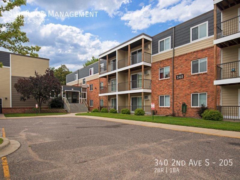 340 2nd Ave S #205