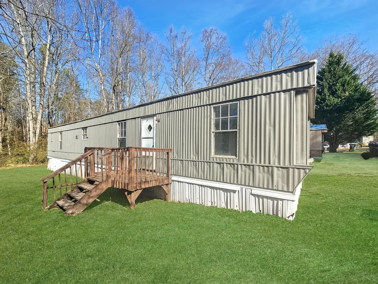 412 Mcelhaney Rd