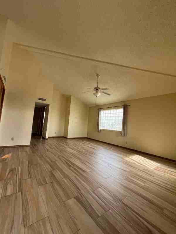 2821 Nations Ave #A - Photo 2 of 8