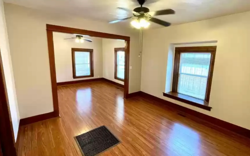 627 N 5th St - Photo 2 of 50