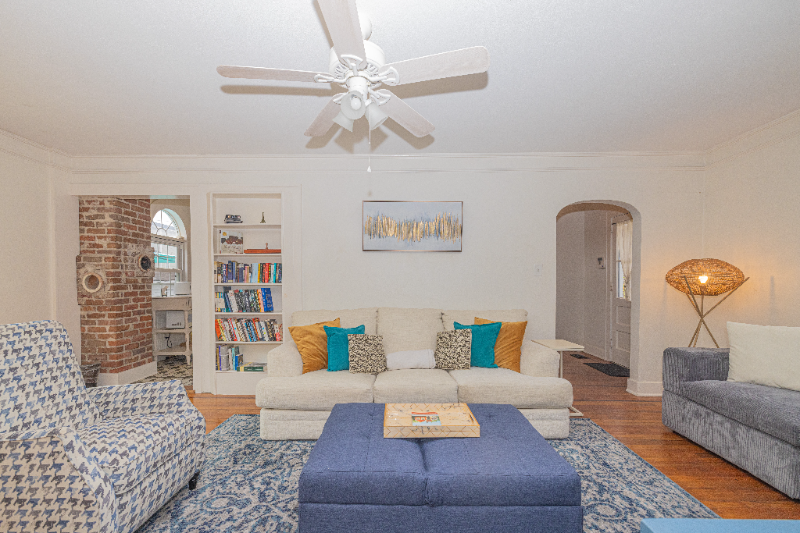 1049 Buist Ave - Photo 3 of 26