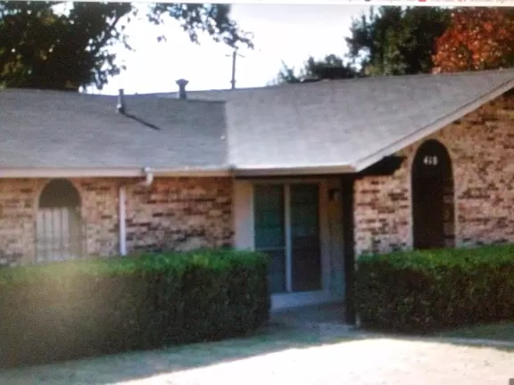 410 Oleander St - Photo 3 of 30