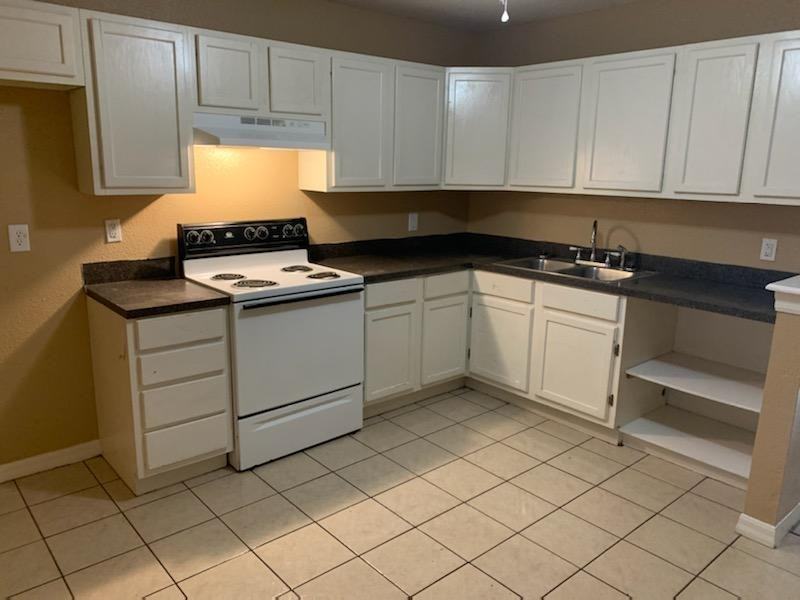 7621 County Road 2193 - Photo 5 of 14