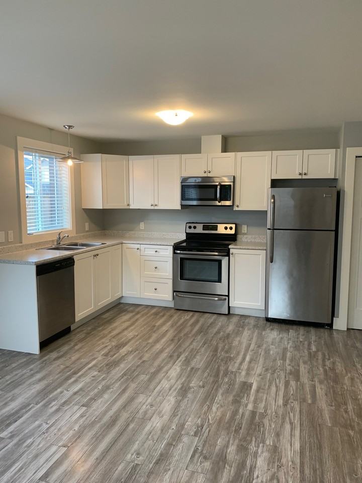 6873 Laura'S Lane - Photo 2 of 16