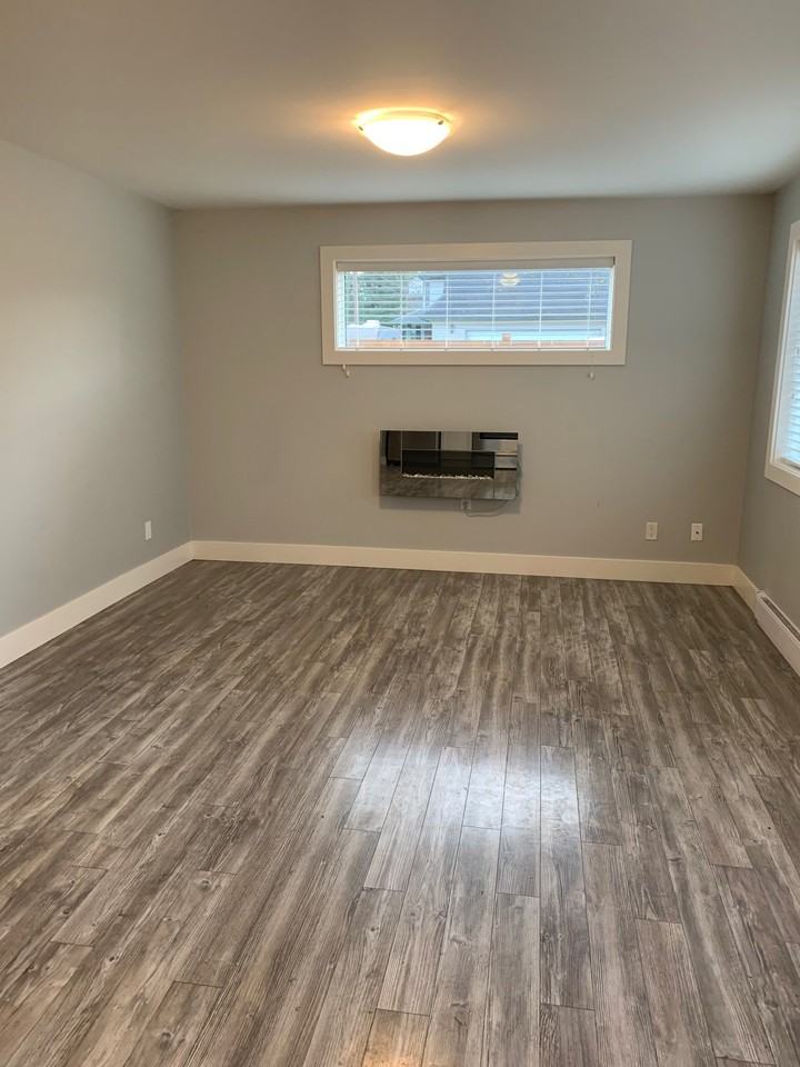 6873 Laura'S Lane - Photo 3 of 16