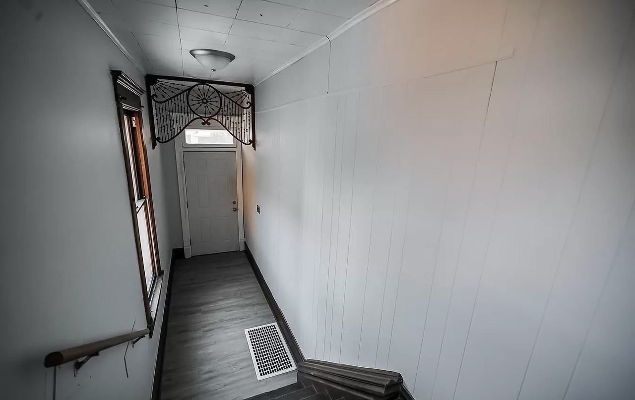 1107 N Sheridan Rd #2 - Photo 2 of 9