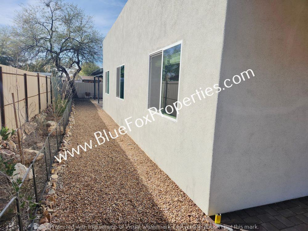 1724 S 8th Ave - Photo 3 of 29