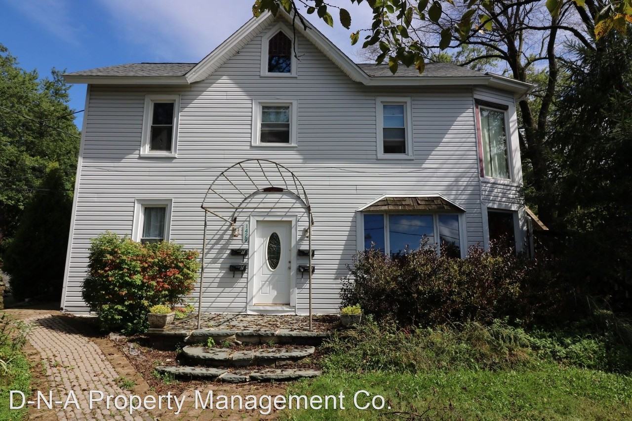 1429 Pocono Blvd - Photo 2 of 22