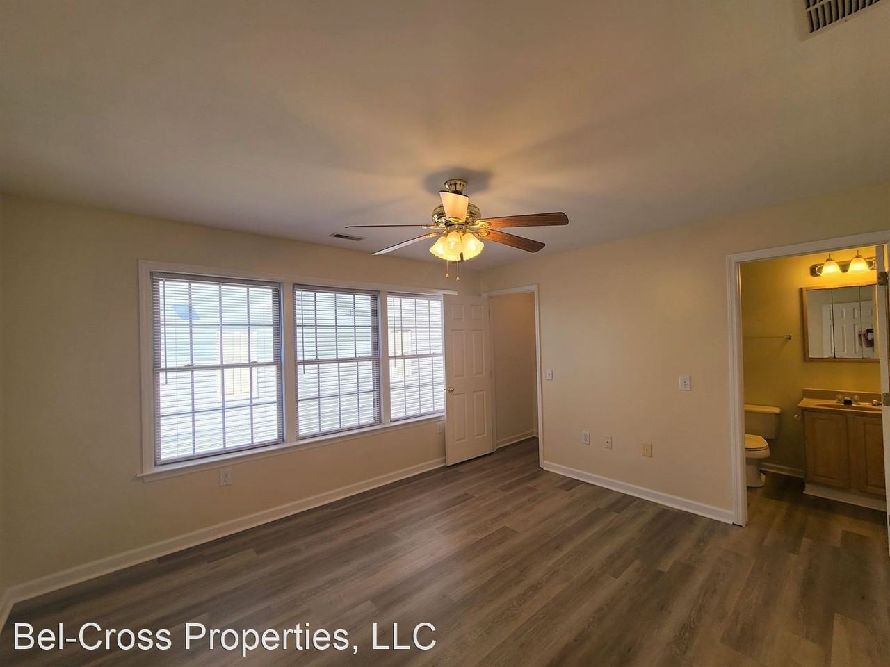 Pineview Place Townhomes minutes from the Medical Center - Photo 3 of 48