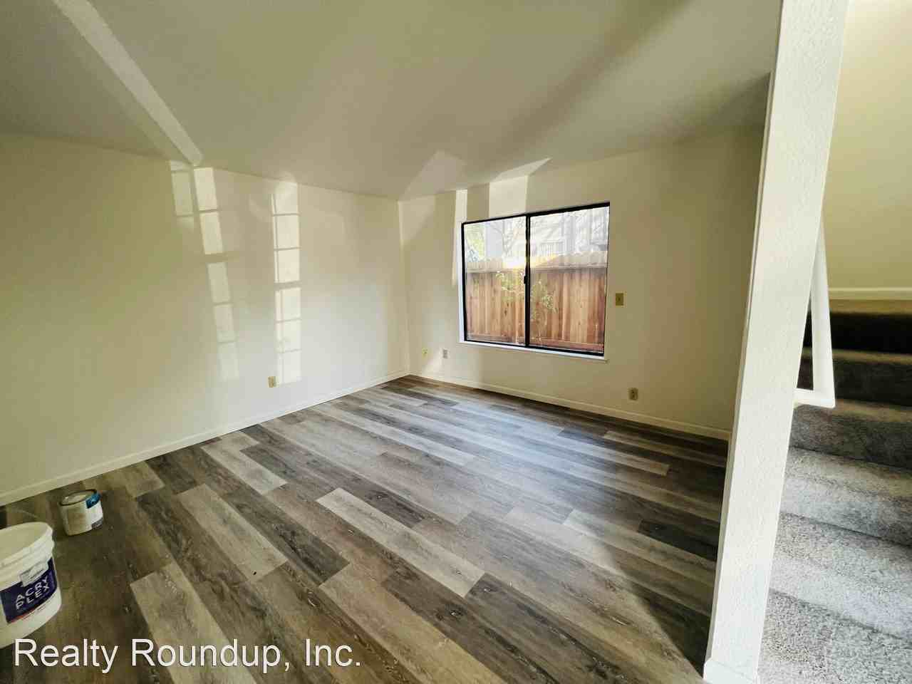 9163 Elk Grove Blvd - Photo 2 of 11