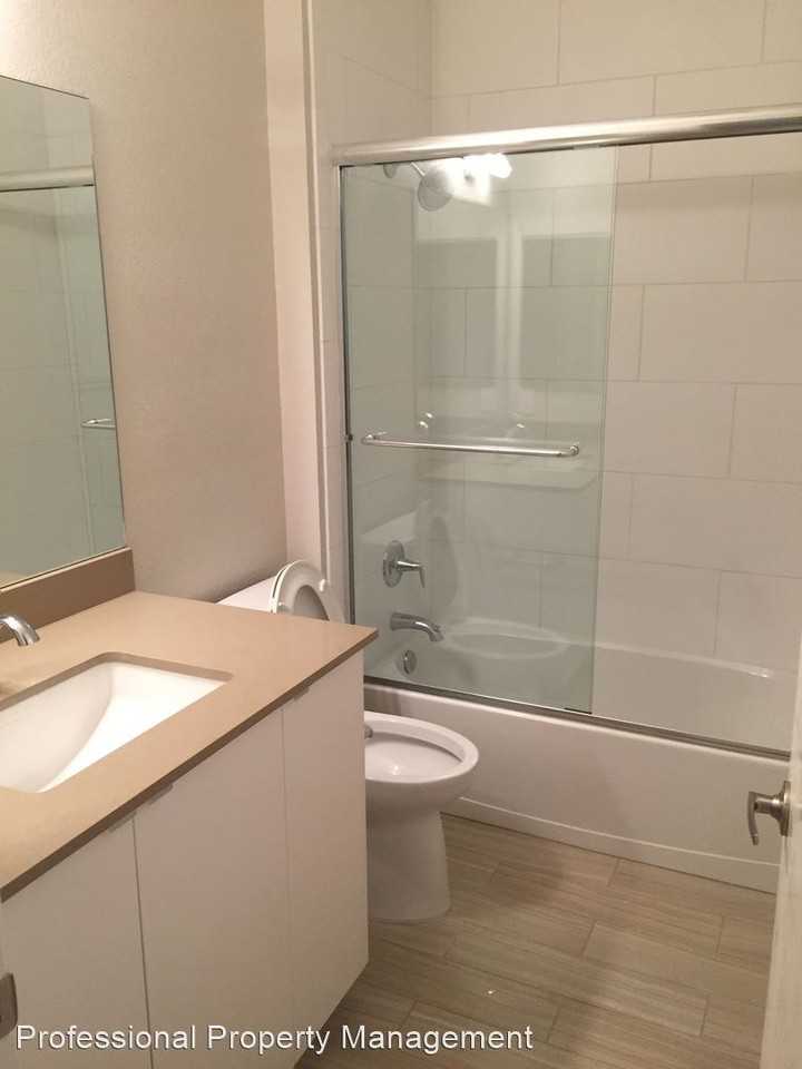 173 Shoreline Ct - Photo 3 of 6