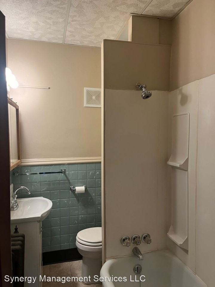 117-119 Broadway Avenue - Photo 3 of 13