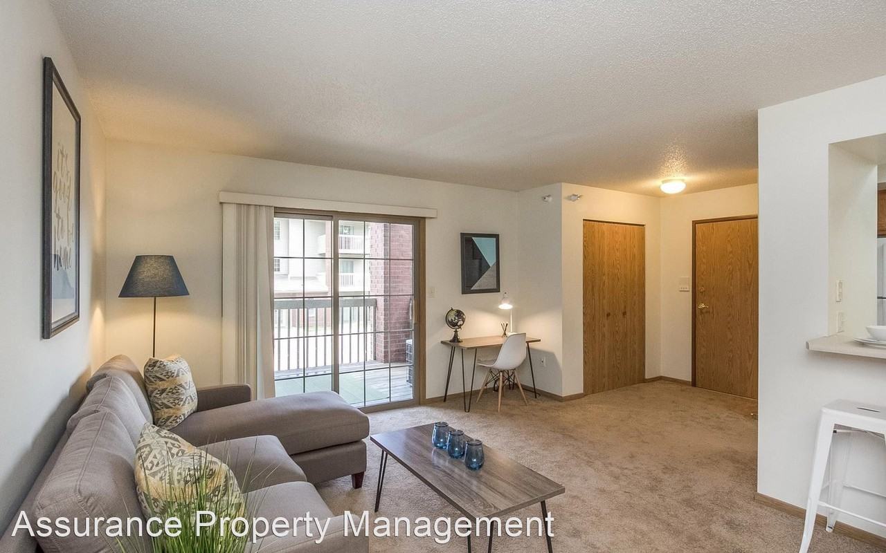 1039, 1059 & 1079 W. Benton St. - Photo 2 of 17