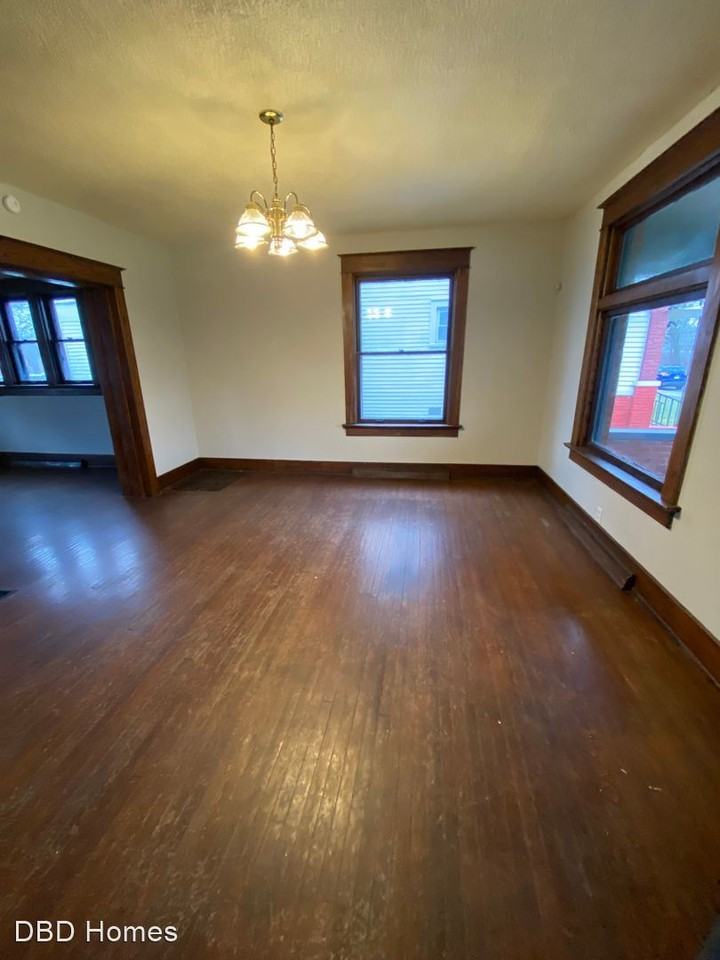 2802 Bowser Ave - Photo 2 of 9
