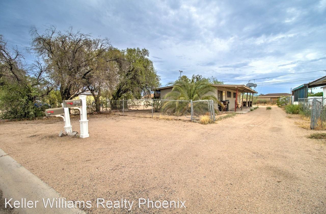 249/251 West Northern Avenue - Photo 3 of 18