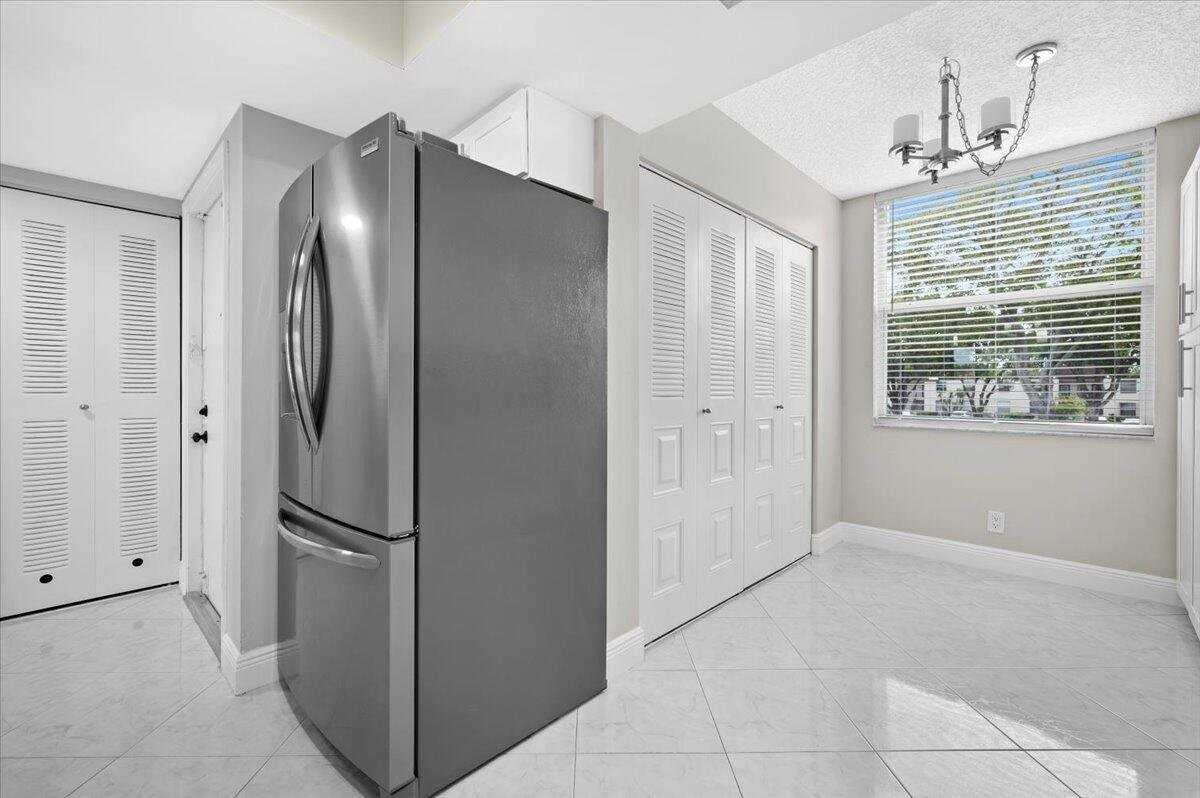 15 Willowbrook Ln #203 - Photo 2 of 8