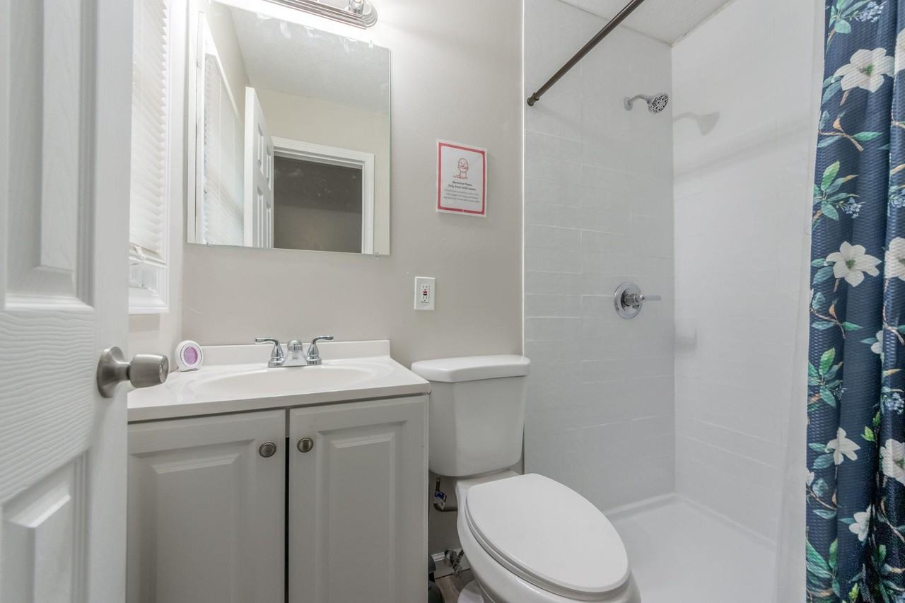 Windsor Rd - Photo 2 of 8