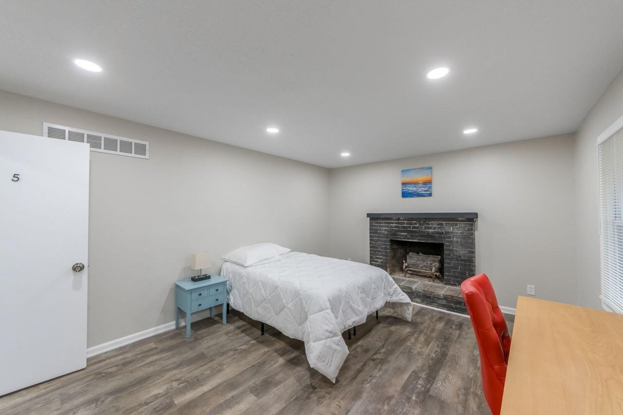 Windsor Rd - Photo 7 of 8