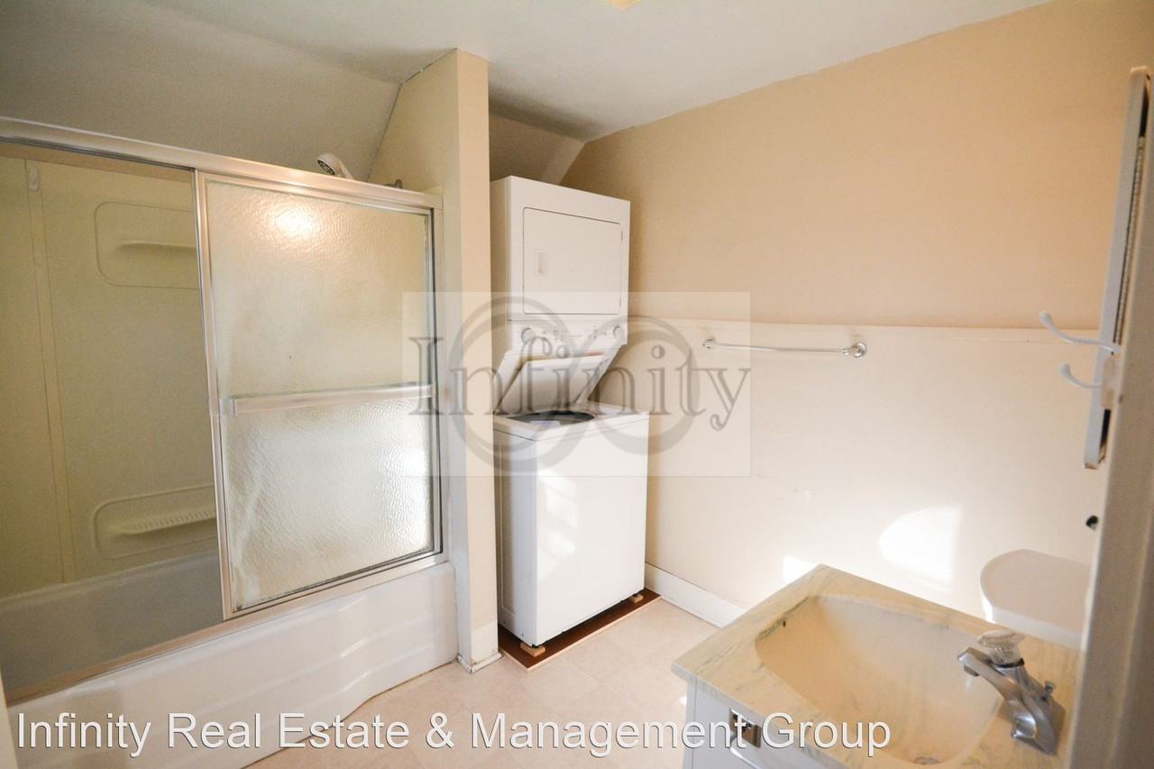 2020/2022 Eastwood Rd SE - Photo 3 of 19