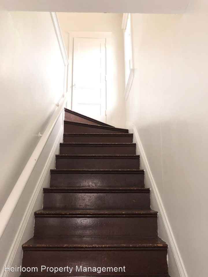 1079 - 1081 87th Ave W - Photo 2 of 21