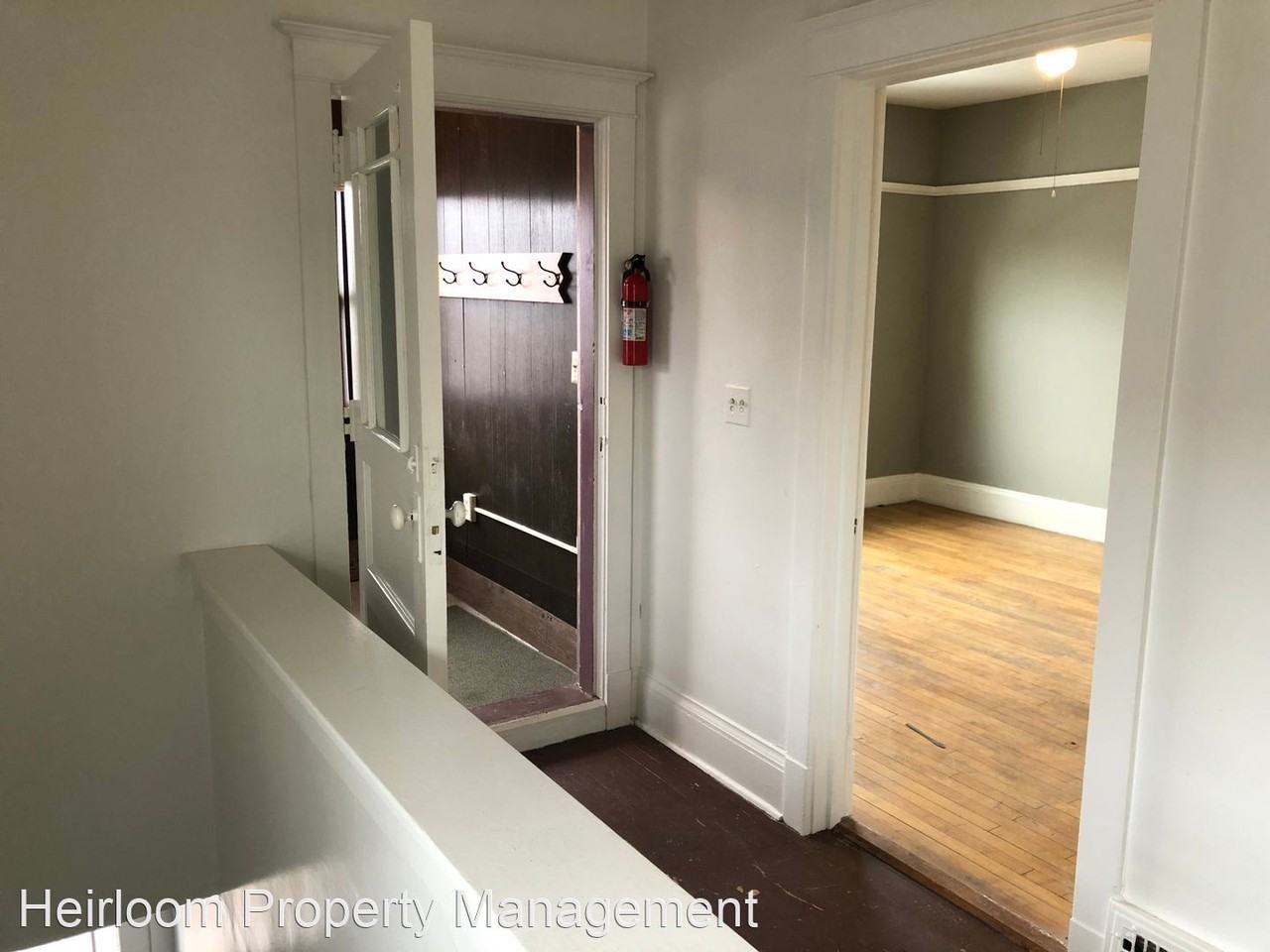 1079 - 1081 87th Ave W - Photo 3 of 21