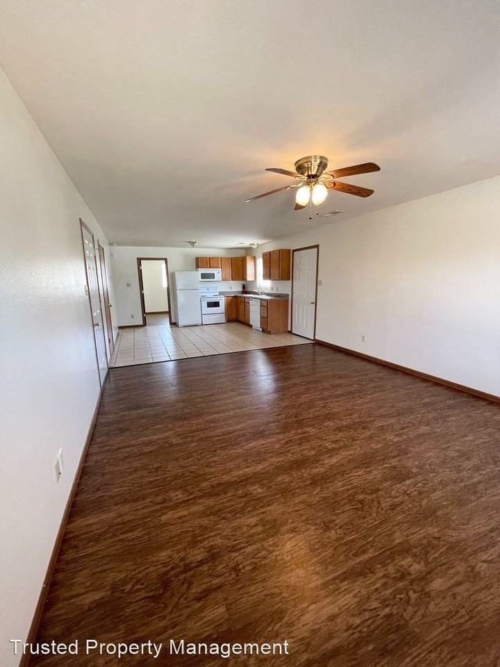 113, 115, 117 Wiese Parkway - Photo 2 of 6