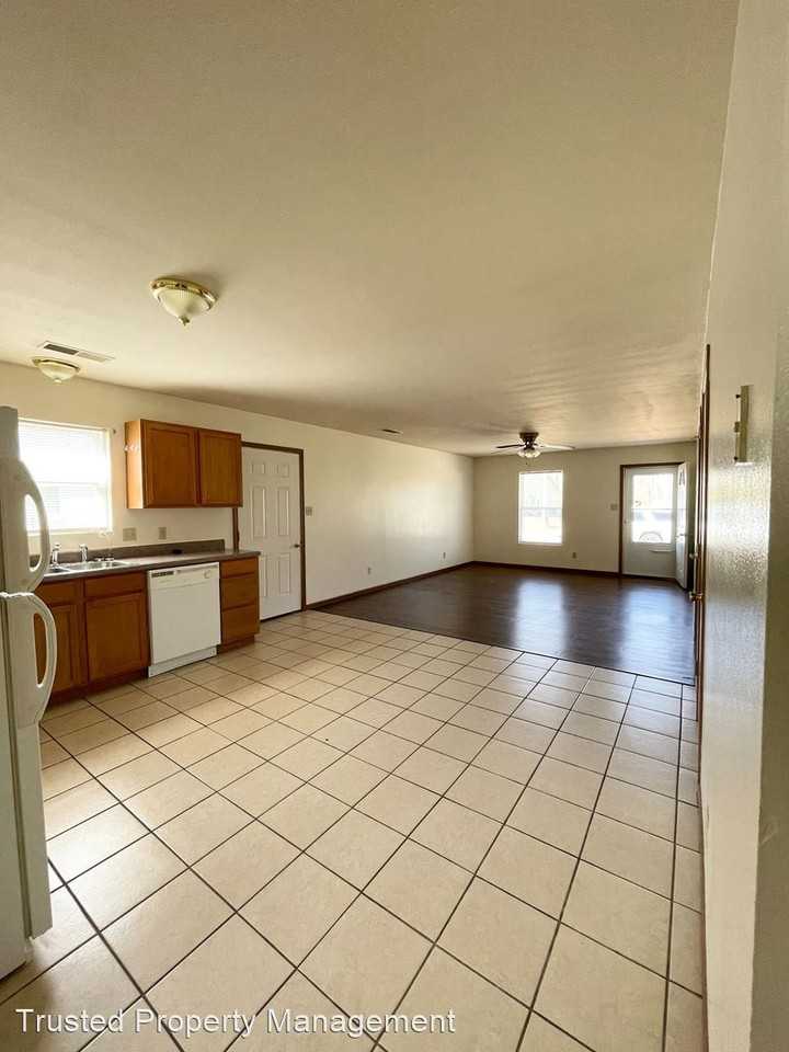 113, 115, 117 Wiese Parkway - Photo 3 of 6