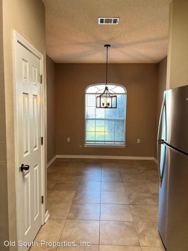 1489 Newcastle Way - Photo 2 of 12