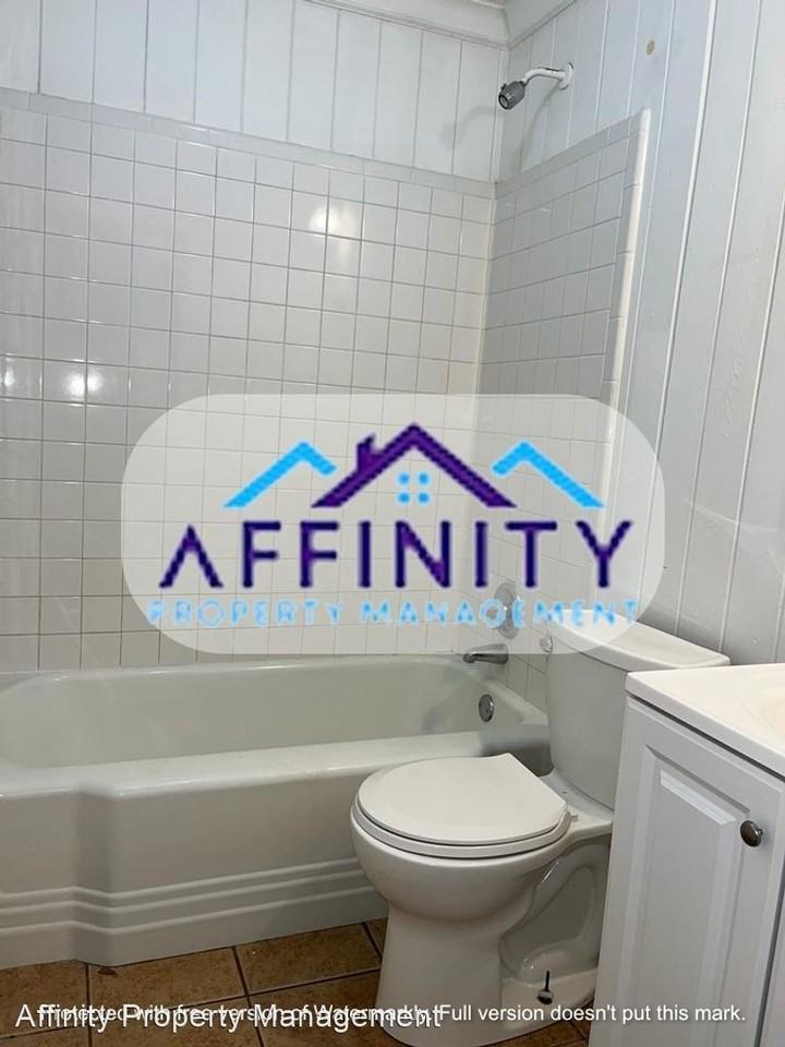 2755 Vineville Avenue - Photo 2 of 4