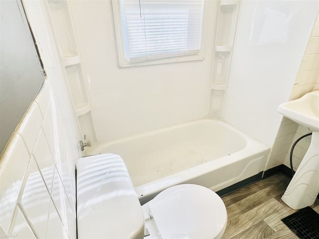 3412 Mersington Ave - Photo 2 of 7