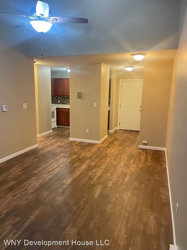 164 Barnstead Drive - Photo 3 of 12