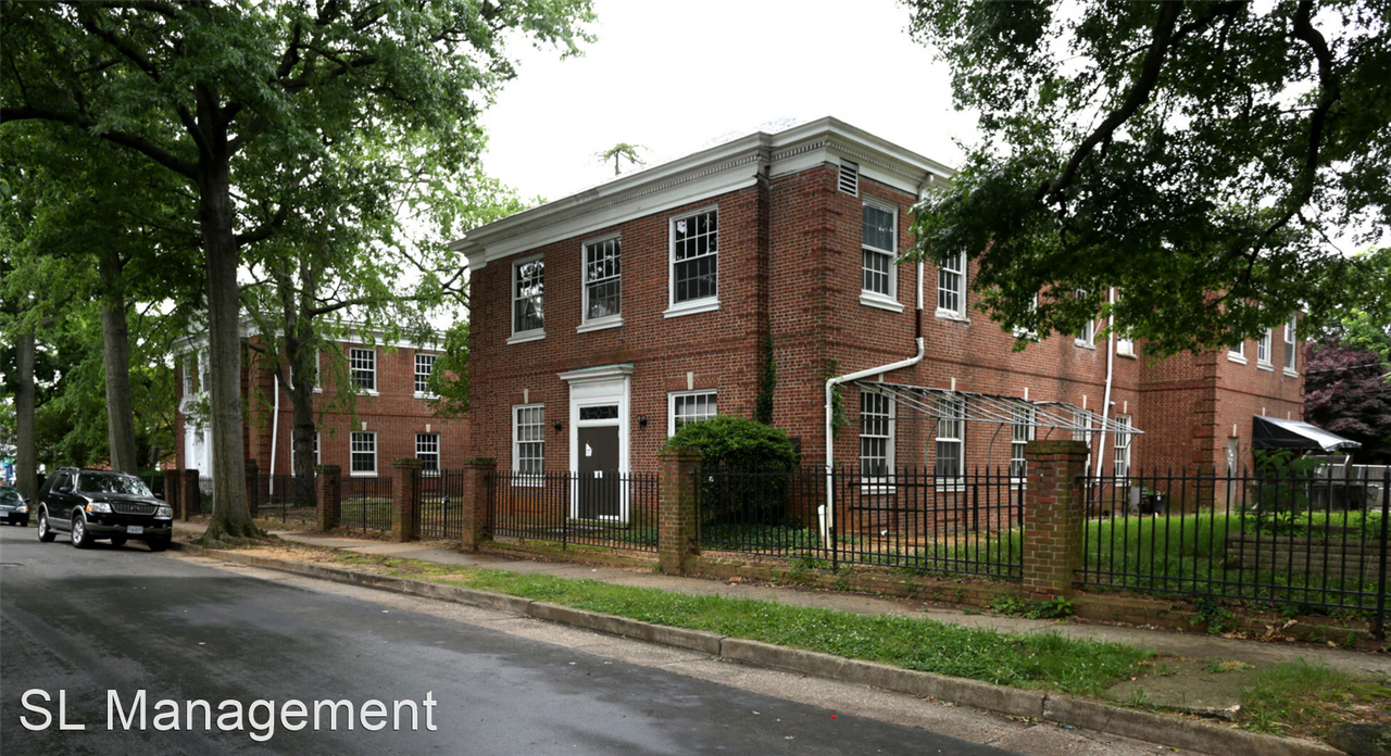3003 Parkwood Ave - Photo 2 of 9