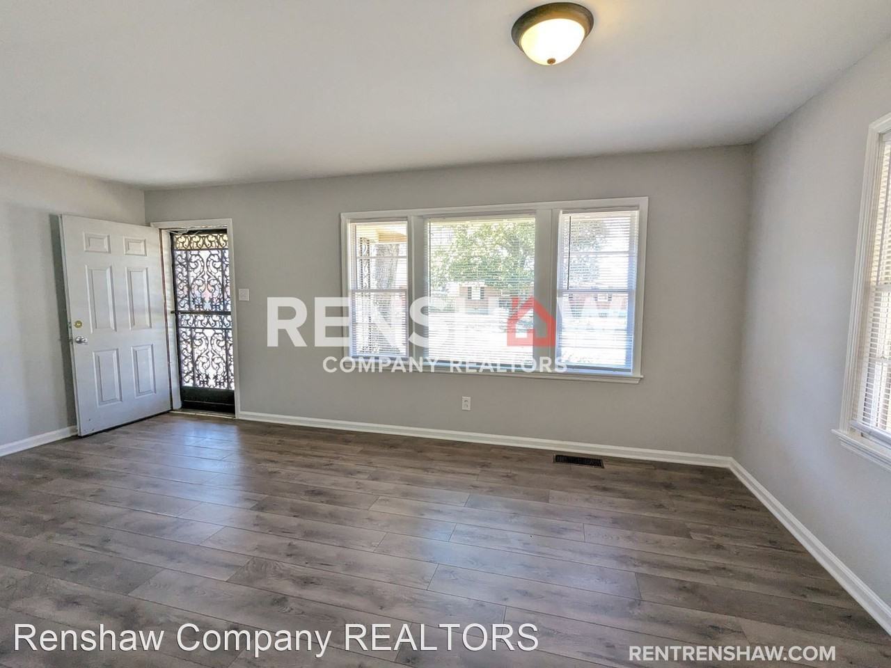 3358 Parham St - Photo 3 of 19