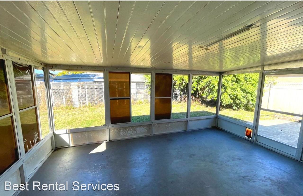 7335 Ashwood Dr - Photo 3 of 16