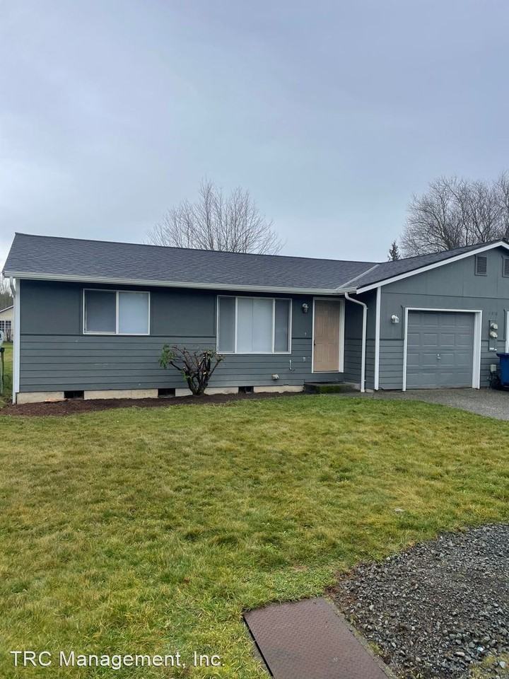 15476 Hilding Drive SE - Photo 2 of 16