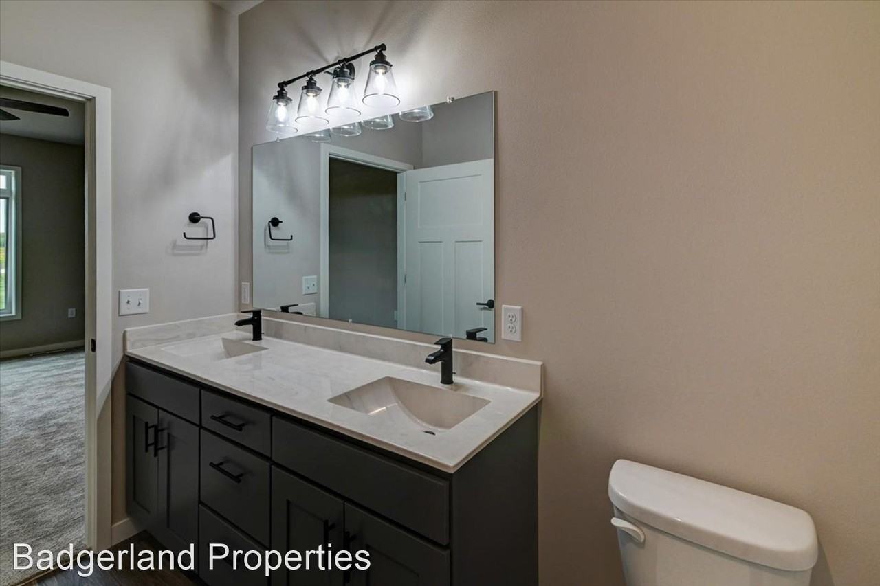 Vineyard Dr. - Photo 3 of 6