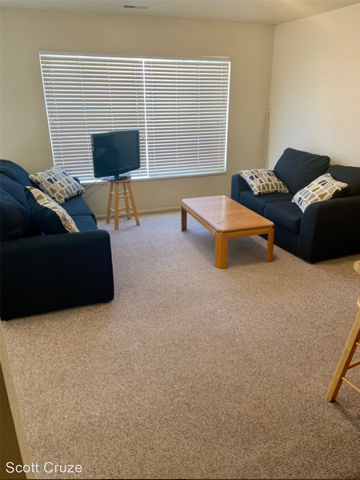 460 North 400 East - Photo 2 of 50