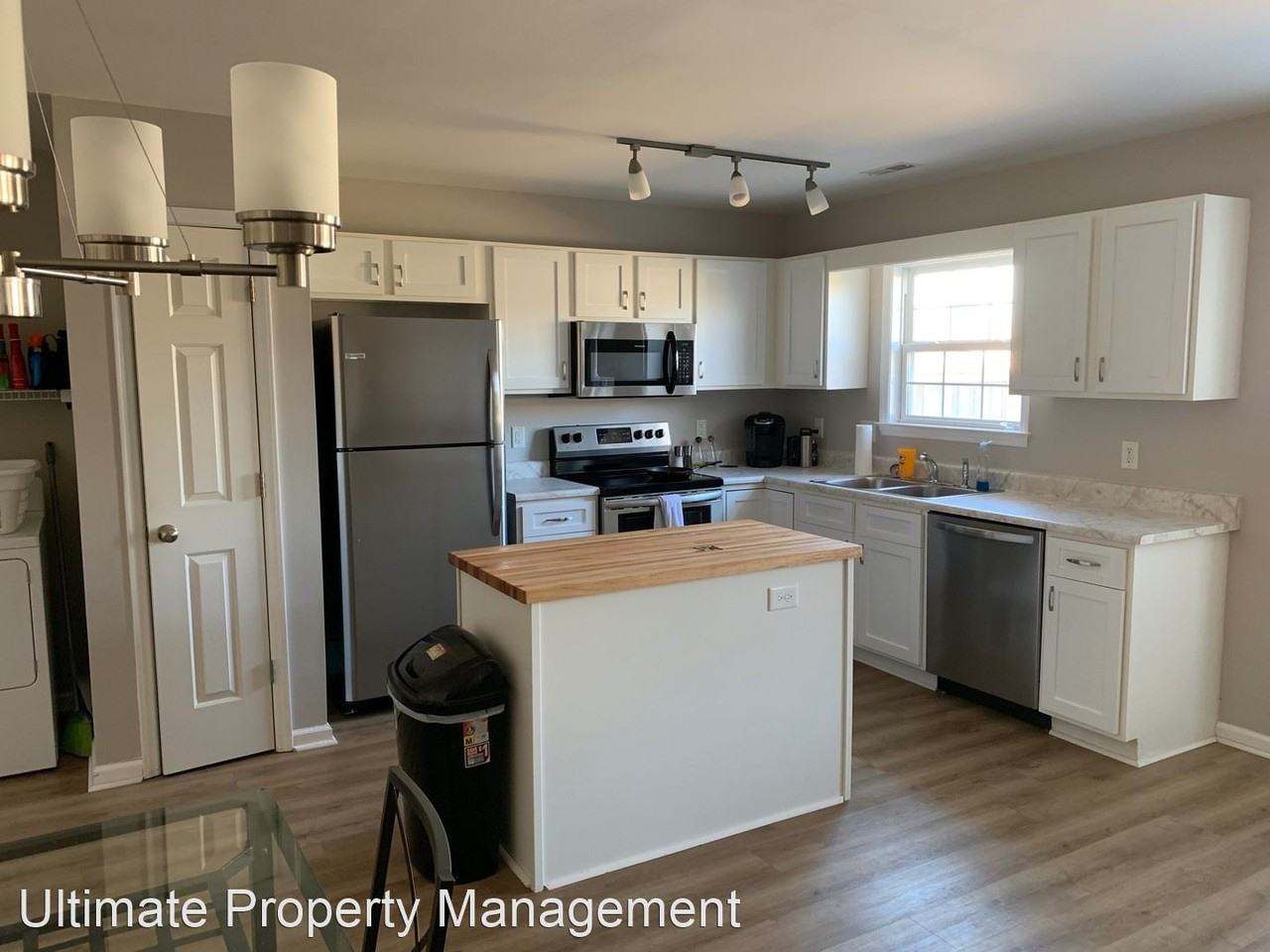 412 Westridge Ct - Photo 2 of 18