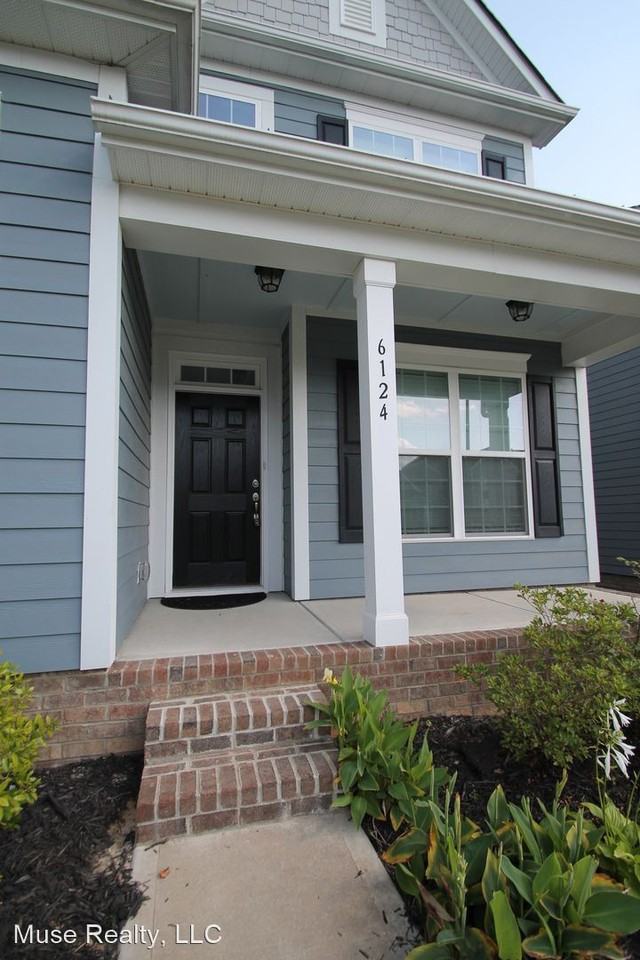 6124 Cloverdale Dr - Photo 2 of 50