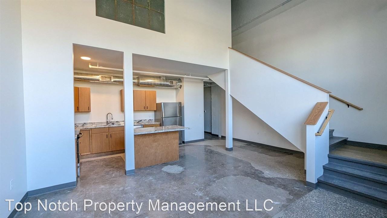 601 W 2nd Street - Photo 2 of 50