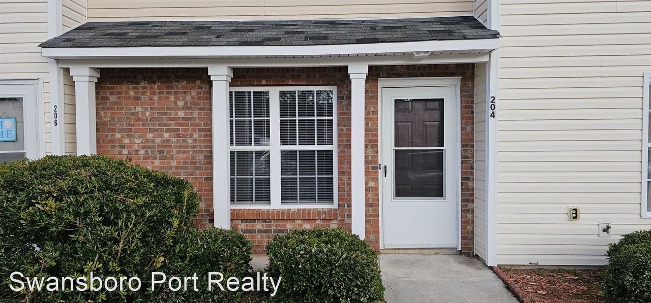 204 Fairwood Ct - Photo 3 of 24