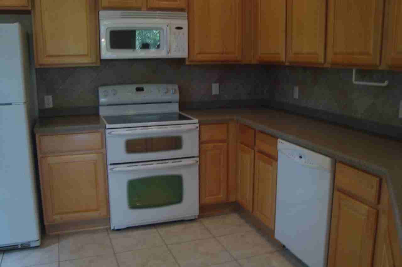 8623 Shallow Creek Ct - Photo 3 of 38