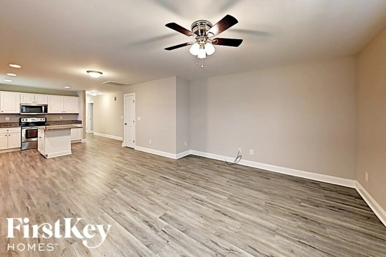 839 Murphy St - Photo 2 of 7