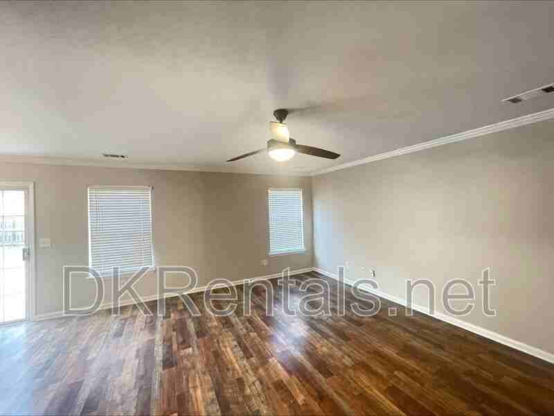 2355 Mayfair Dr - Photo 5 of 18