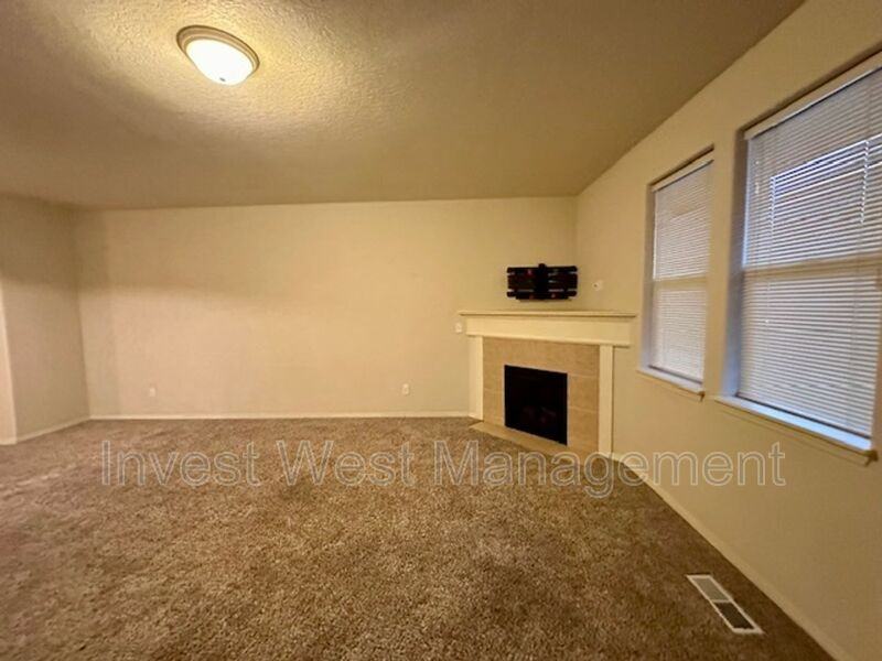 1525 Neway - Photo 3 of 32