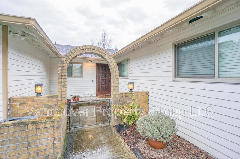 9910 Ne 16th St - Photo 2 of 21